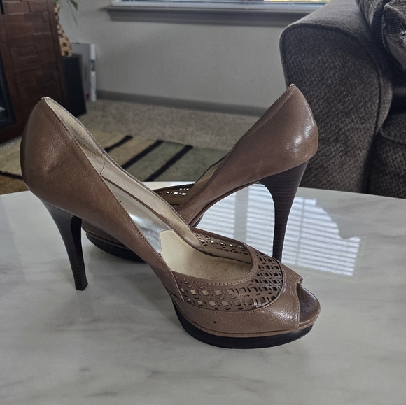 Michael Kors Heels Womens Sz 9.5M Zamara Open Toe Taupe Shoes Slip On Stiletto - Picture 14 of 16